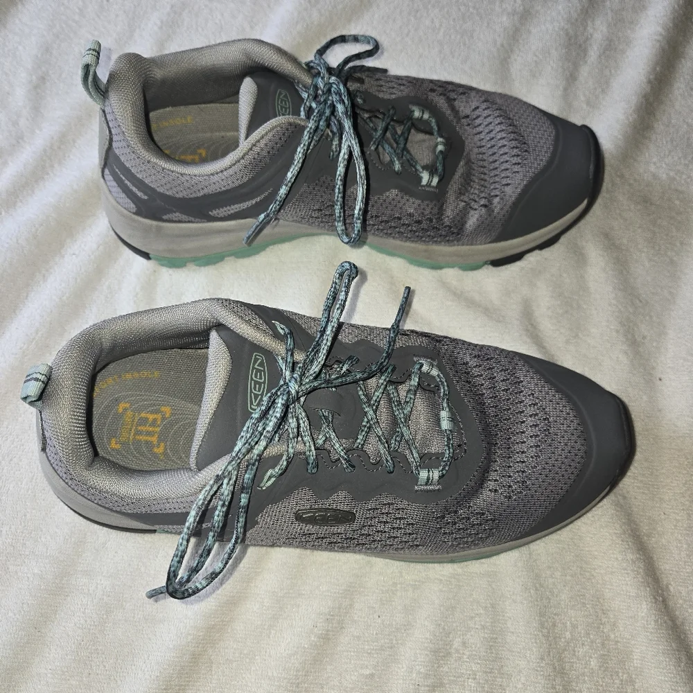 Keen these gray